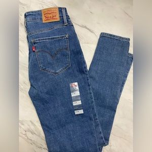 Levi’s 721 High Rise Skinny Jeans